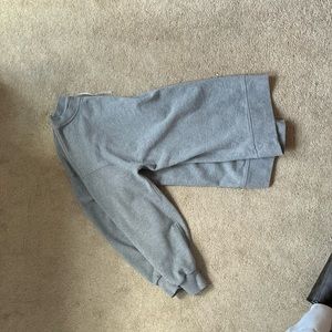 NEVER WORN BEFORE LULULEMON OVERSIZED CREW